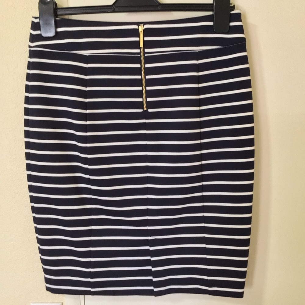 Michael Kors Womens Black&White Stripe Pencil Skirt Sz 8P Luxe Timeless Corpcore - Picture 3 of 11